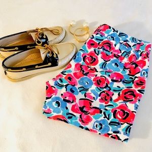 LAST CHANCE Tommy Hilfiger Garden of Roses Shorts